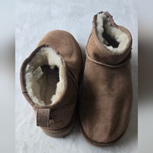 Ugg Mini Chestnut Bootie
